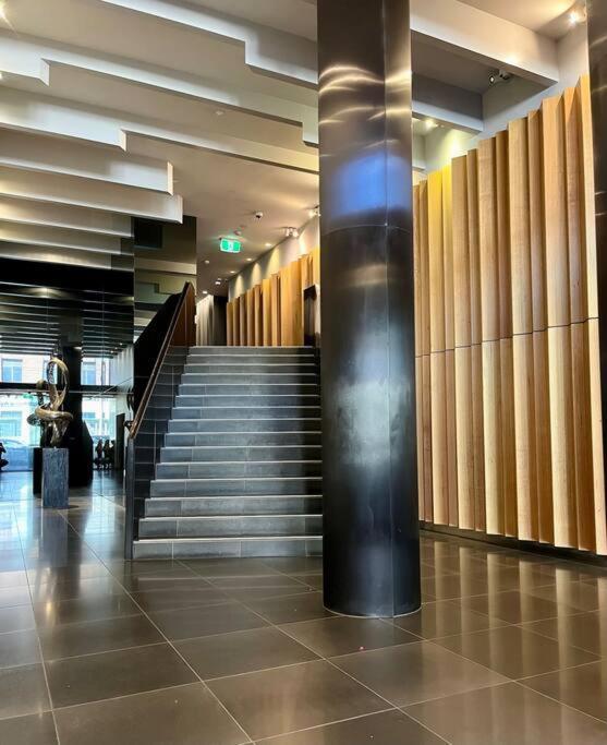 Abbotsford Apartment: Yarra River & Cbd Nearby